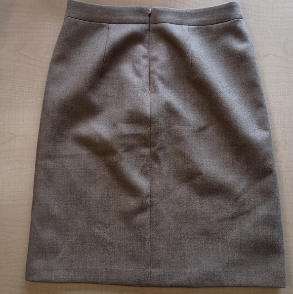 J Crew 100% Wool Brown Camel Color Pencil Skirt with Pockets Size 6 - Picture 2 of 12